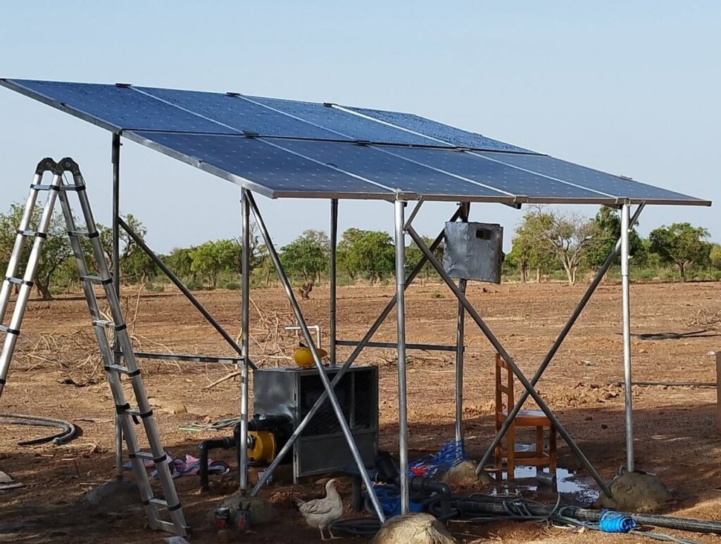 Panneaux solaires de pompage d'eau, COGIT NAFA